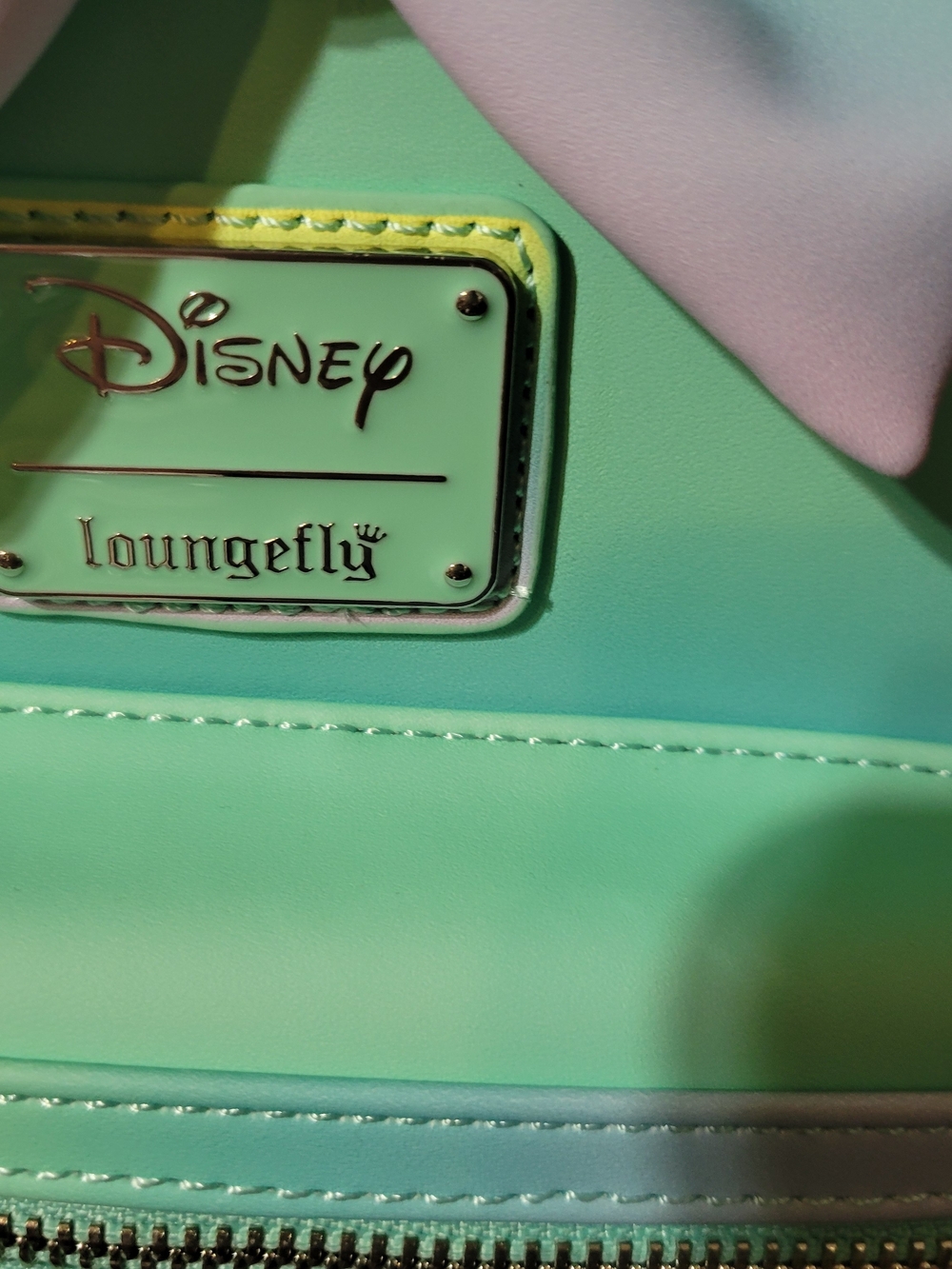 Price Is Firm. Loungefly Minnie Mouse ombre mermaid pastel mini backpack. Nwt - Picture 4 of 11